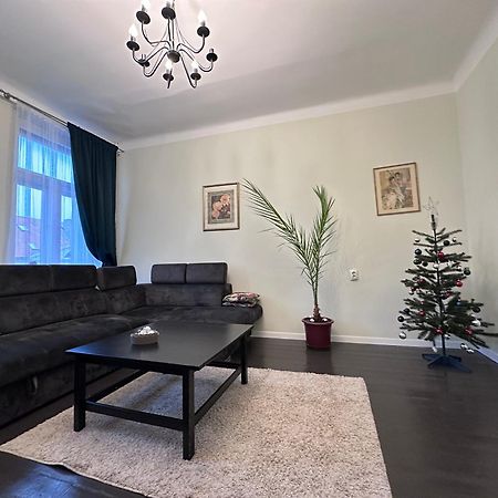 Classy Green Old Town Apartment Klaipeda Exterior photo